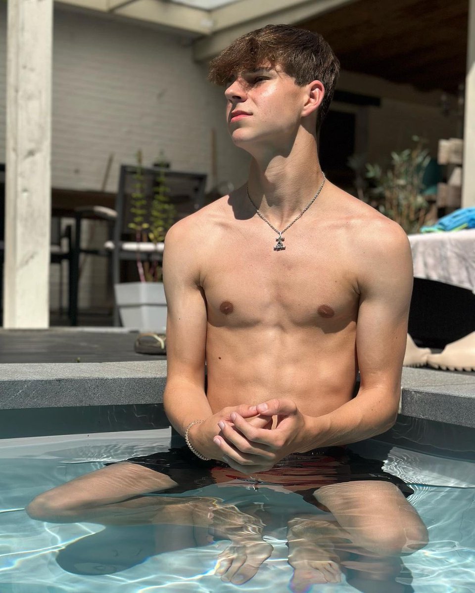 yeehawxzzmedia's tweet photo. kai 😋 https://t.co/gGA26yURT5