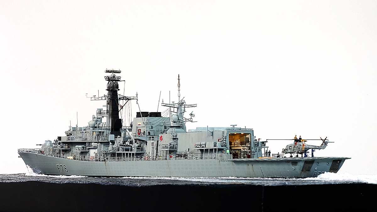 鳶色2号@1/350 睦月型 tweet media