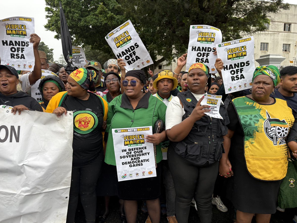 ANCECape's tweet image. #HumanRightsDay🇿🇦| Standing together to defend our democracy and the hard-won rights of our people at KuGompo in the Eastern Cape.

#SAWillNotBeBullied🇿🇦
#DefendOurSovereignty🇿🇦
#MarchForSouthAfrica🇿🇦