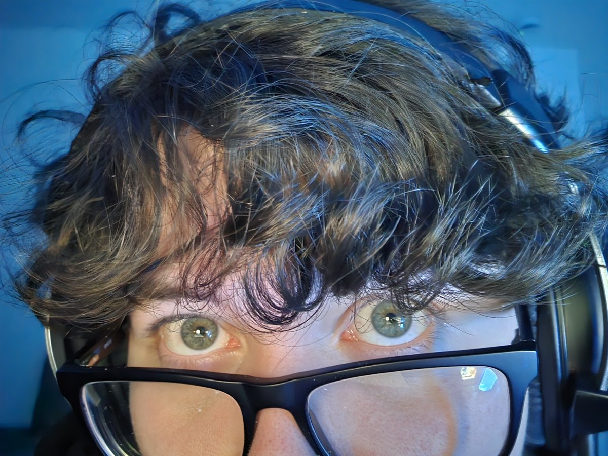 ⋅˚₊‧ ଳzᥲr⋆.ೃ࿔*:･ tweet media