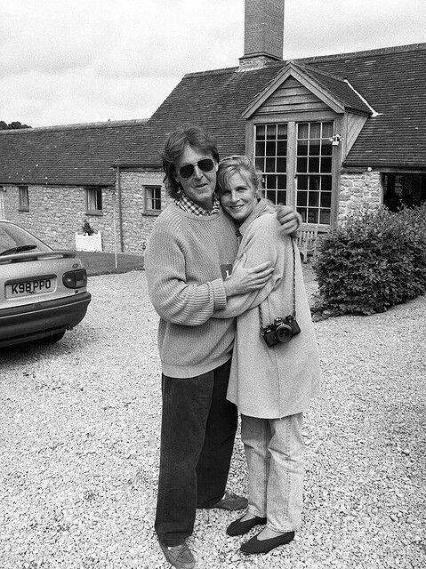 Laurent The Walrus tweet media