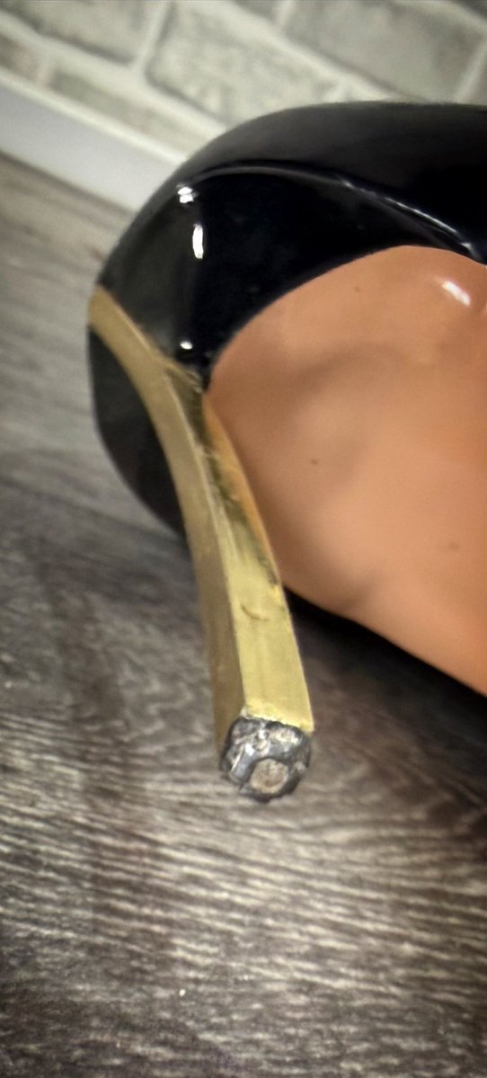 Under Amber 🔞 tweet media