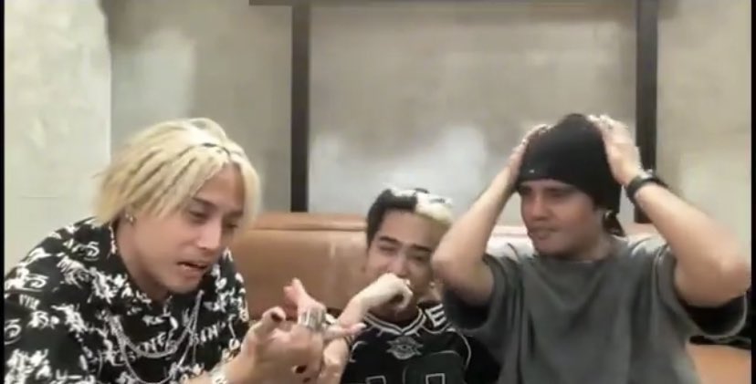 ʀᴀᴇ tweet media