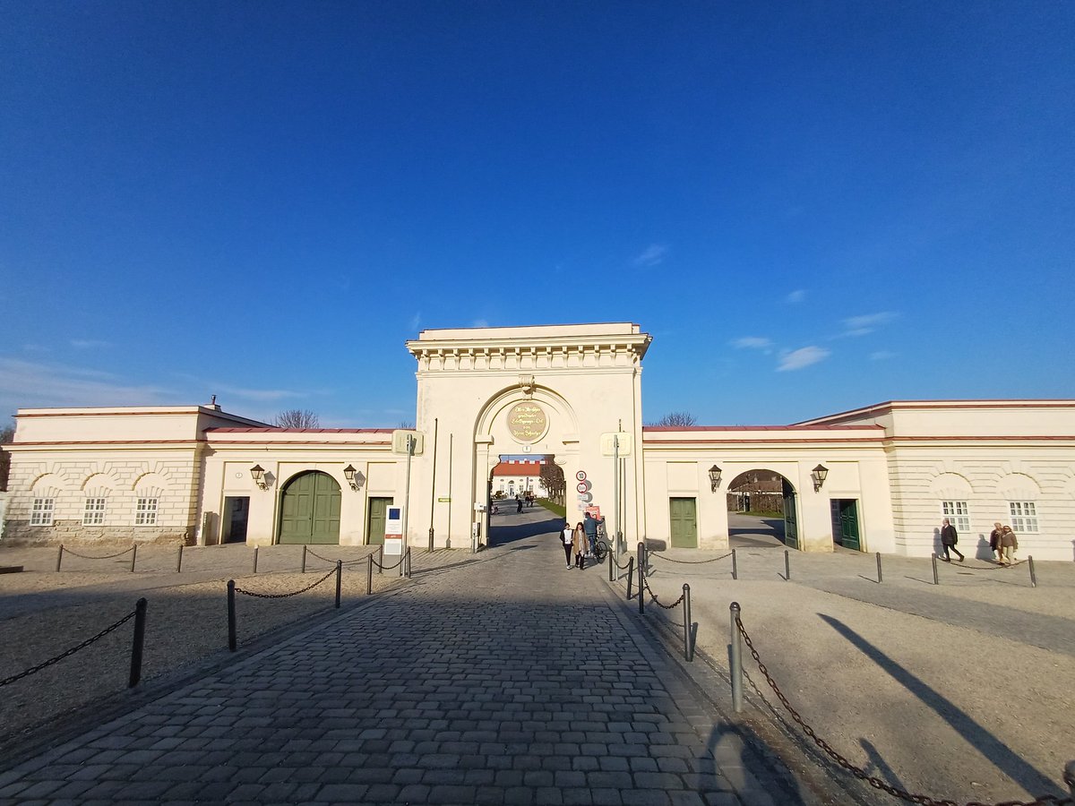 Susanne Aust tweet media