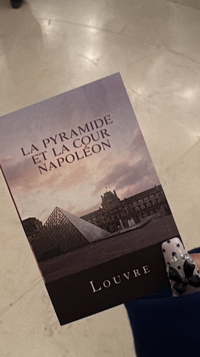 初号機 tweet media