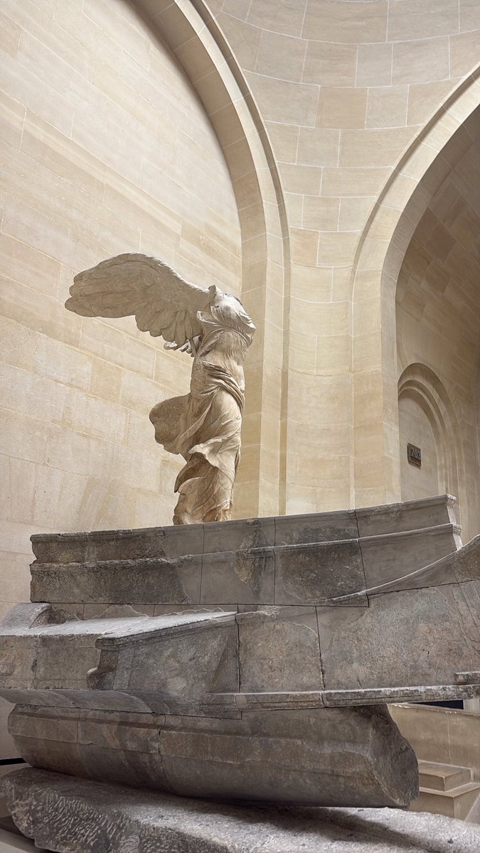 初号機 tweet media