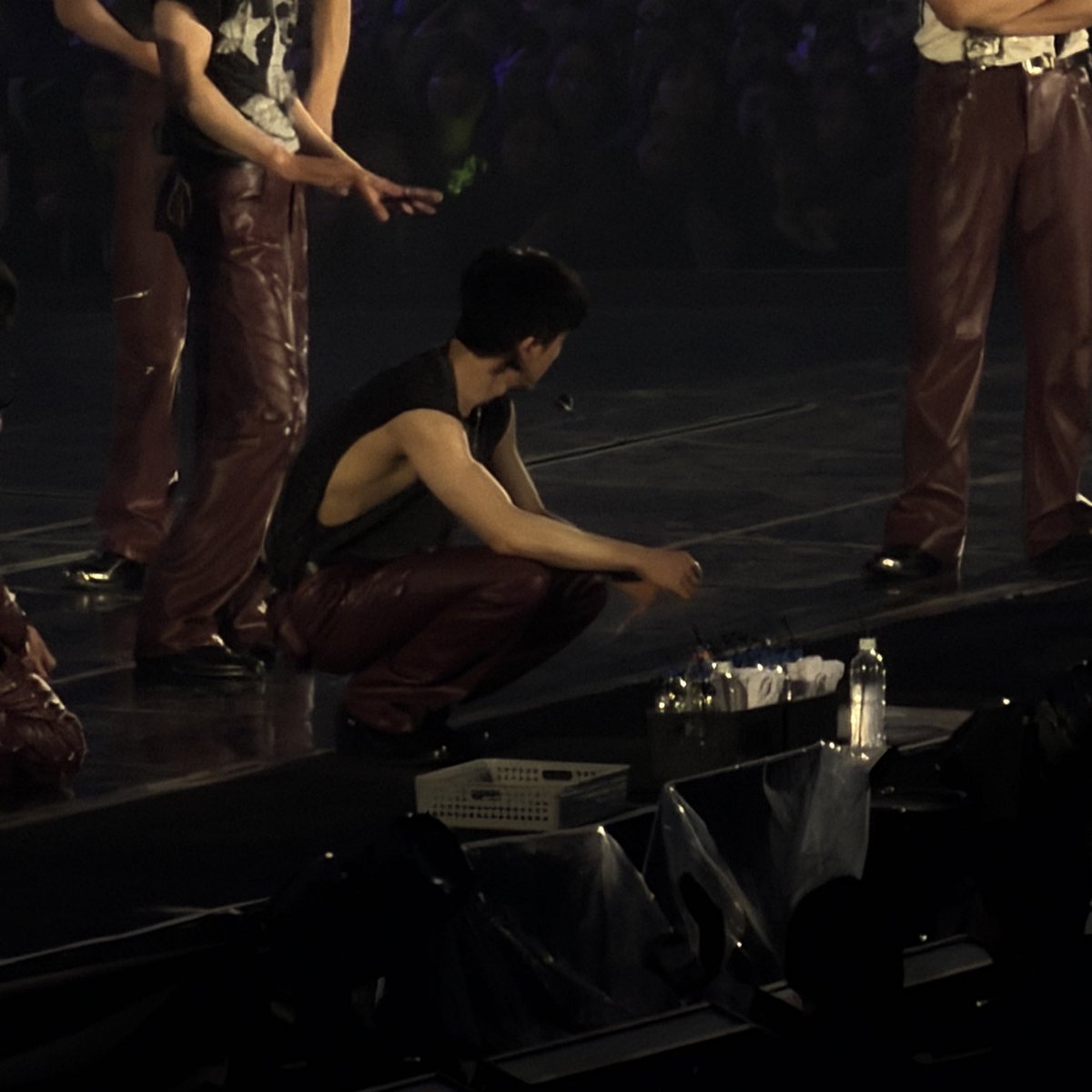 2suman_pick's tweet photo. 비행하다 토할뻔함
서울땅 밟자마자본게 이거임 https://t.co/cGyD5AUkUn