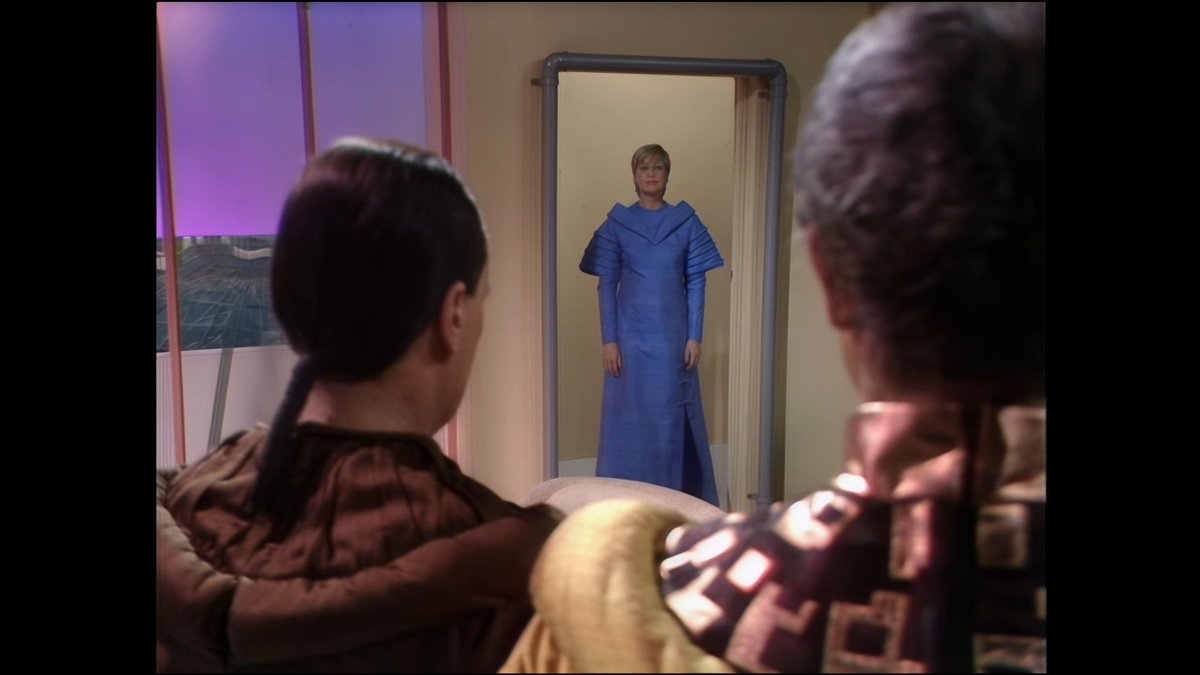 sarah is sad tweet media