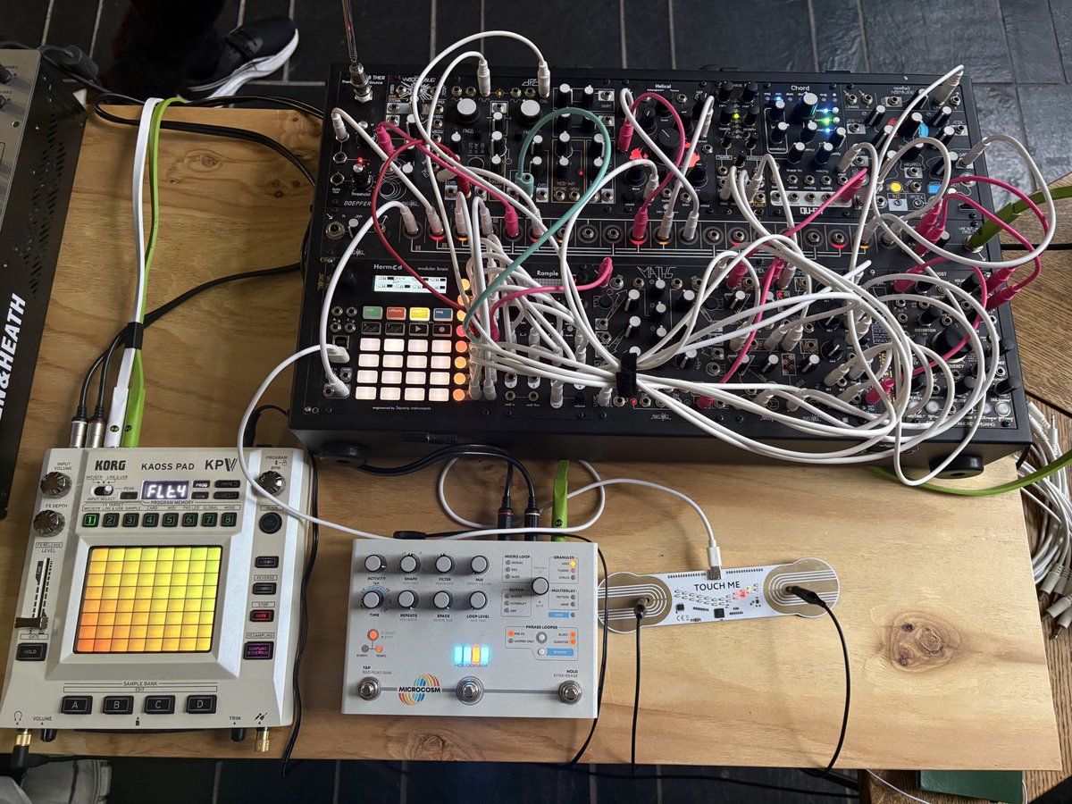 nAo | foana tweet media