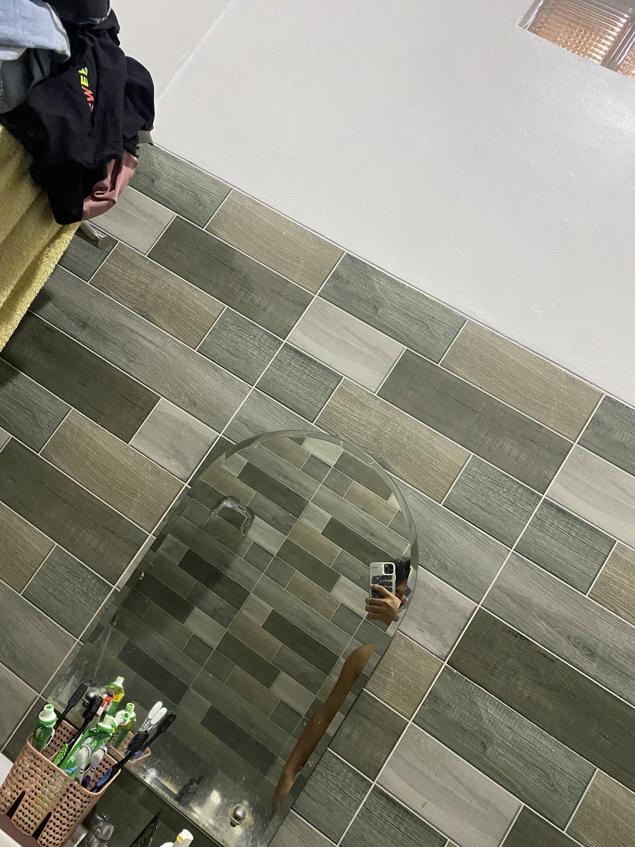 hari ini sangat sangat panas🥵