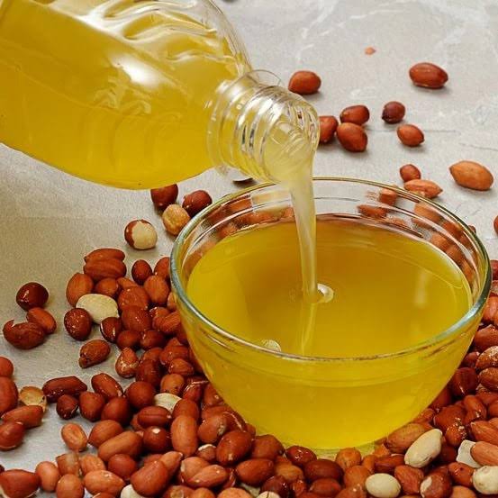 xzavier_rolling's tweet image. "Oil showdown!  Which one reigns supreme? 🌟 Olive oil, Avocado oil, Groundnut oil, or Cashew oil? Share your fave and tell me why! 👇 #OilLots #HealthyFats"