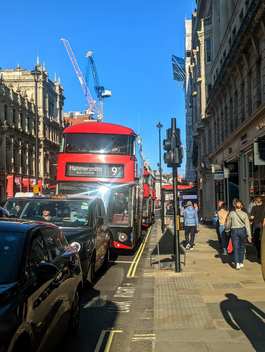 simon read tweet media