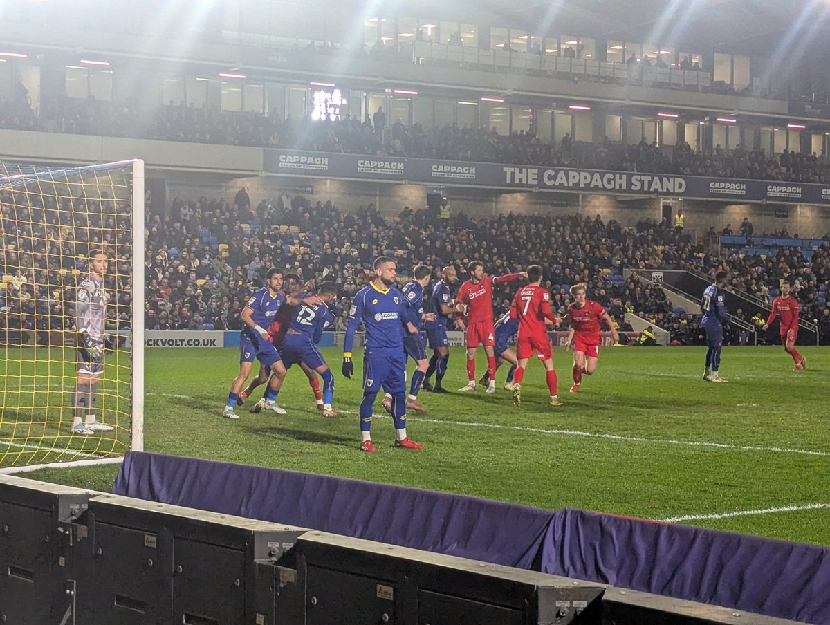 simon read tweet media