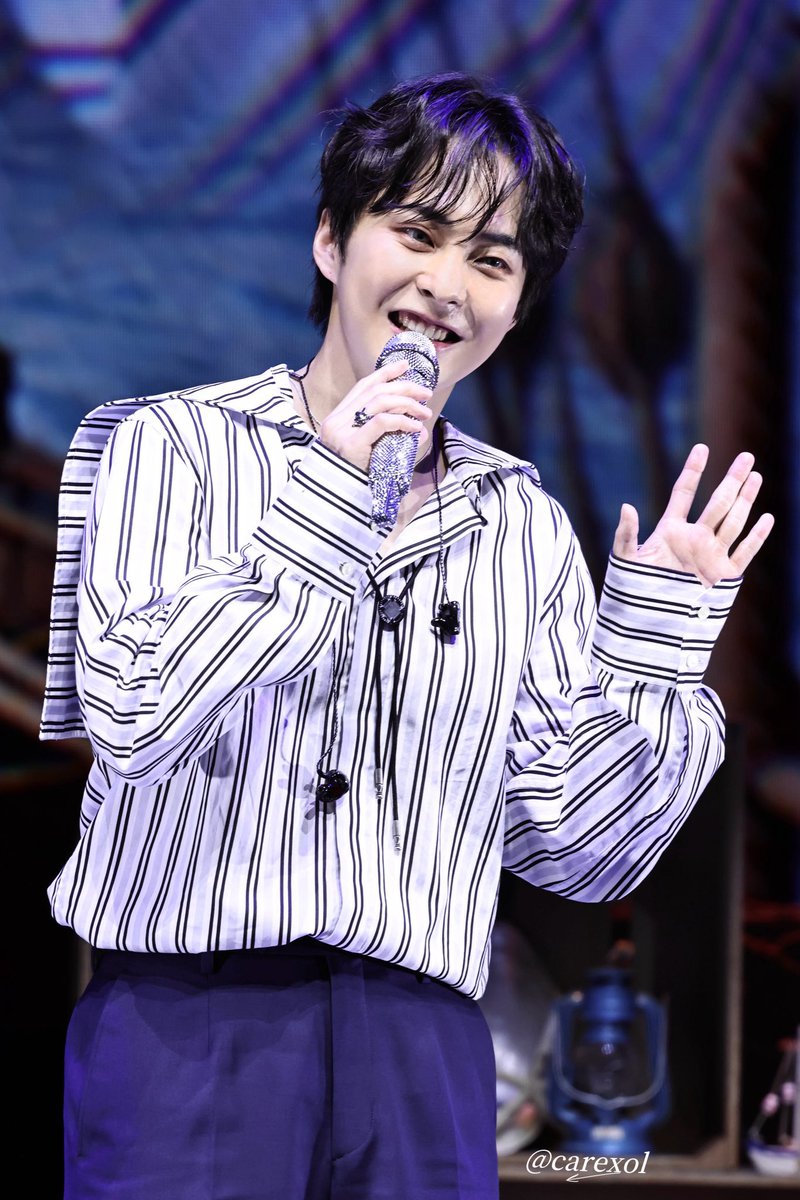 ming_bone's tweet photo. 짱 예뿌다 .•°(° >⌓<°)°•.💙💙 https://t.co/TGWHsM60nR