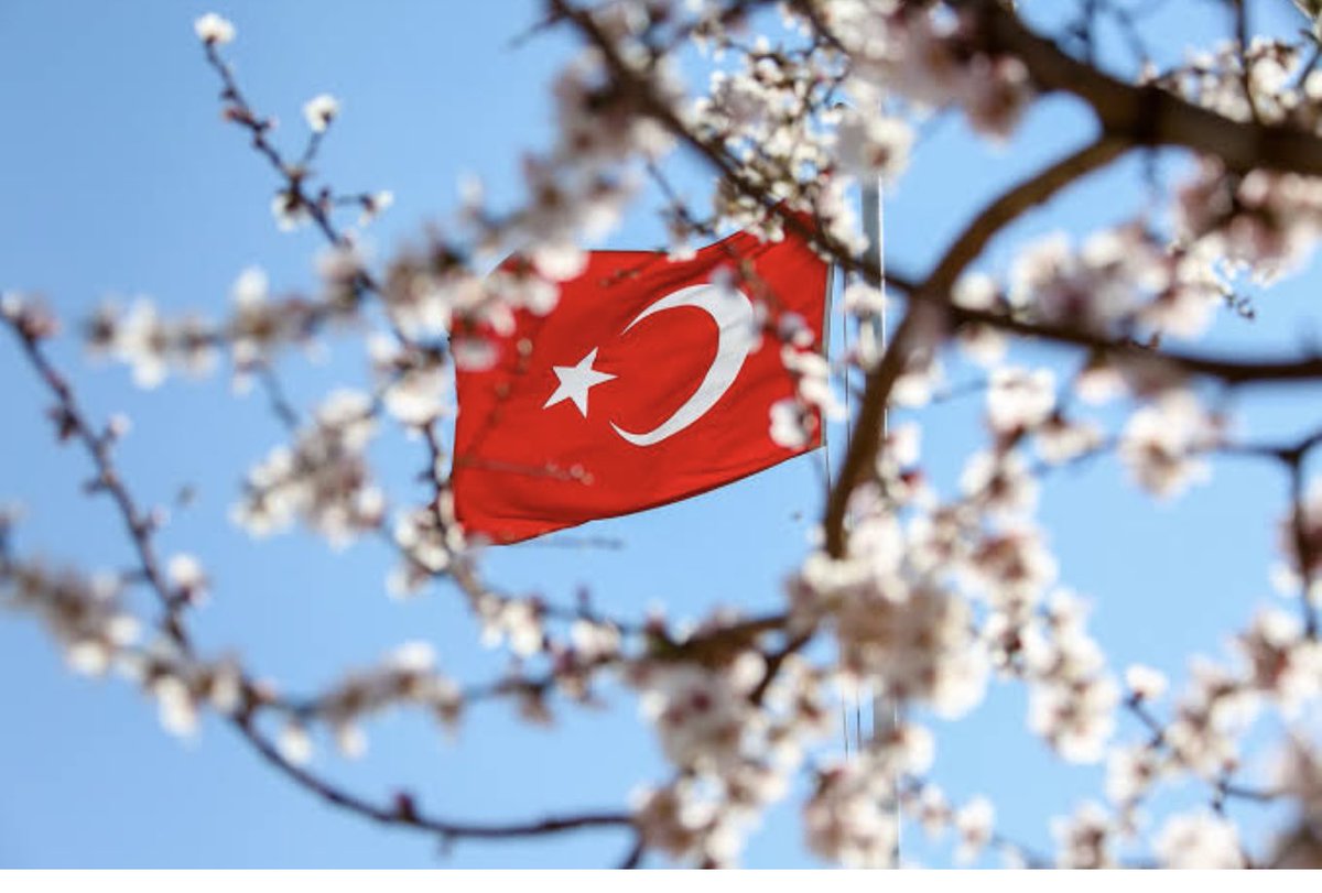 Nevruz kültürü Türklerde öylesine eski ve güçlüdür ki, onlarca adı vardır onun…

 Adnan Atabek’ten alıntı ile ;

Isıakh (Saka), eğrice (Anadolu),
yılsırtı (Anadolu), 
yengi kün (Kaşgarlı), 
tengri toy (Karaçay-Balkar), tepreş (Anadolu), çağan, sumsus (Uygur), mereke, belerze