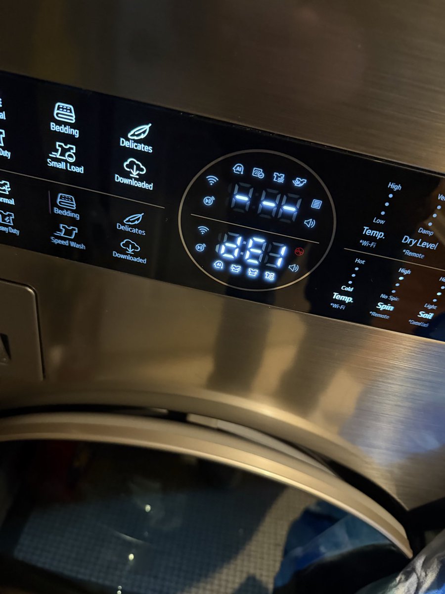 osterryan's tweet photo. @LGUS Please help, visiting my parents the dryer is 2 years old and closes tightly. What can I do by Monday to make sure their clothes dry? https://t.co/sQ5Df7dXn1