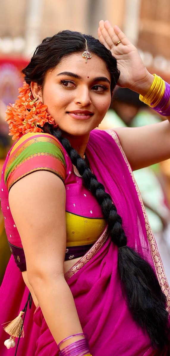 IAmKhabri69's tweet image. Gorgeous Look #KayaduLohar ! #Cinema | #CineTime | #CineTimee |