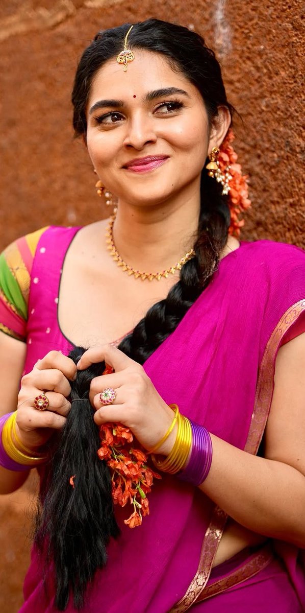 IAmKhabri69's tweet image. Gorgeous Look #KayaduLohar ! #Cinema | #CineTime | #CineTimee |