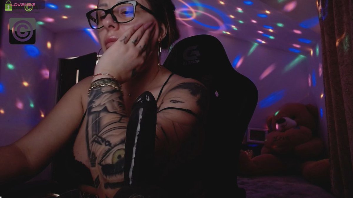 SonyaDevon tweet media