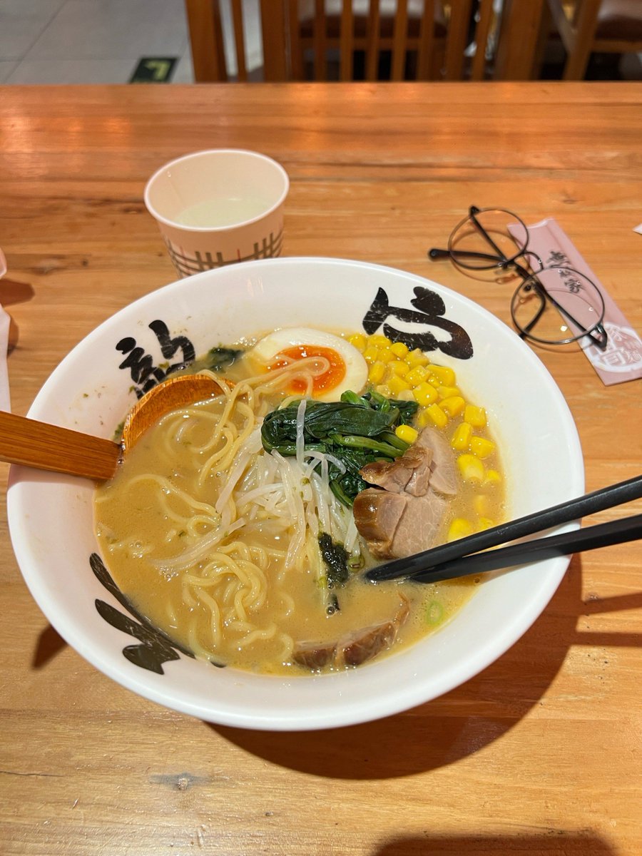 Ariana Rose tweet media