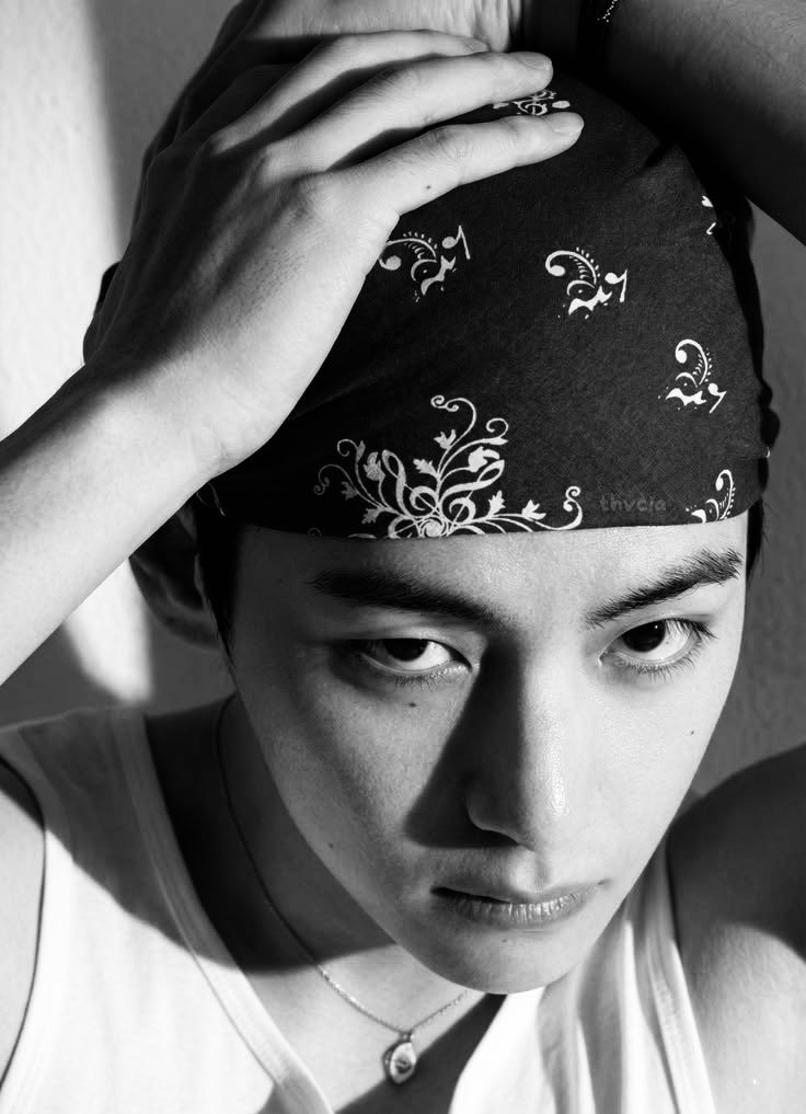 Nathaniel Rozanov. || DESLOG. tweet media