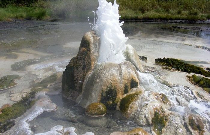 QariTravel's tweet photo. Kitagata Hot Springs is a natural wonder in southwestern Uganda, specifically in Sheema District, known for its therapeutic waters. The springs are fed by River Ngaromwenda and reach temperatures of up to 80°C (176°F), making them hot enough to boil eggs and cook porridge. https://t.co/6Yuf2NNZ6G