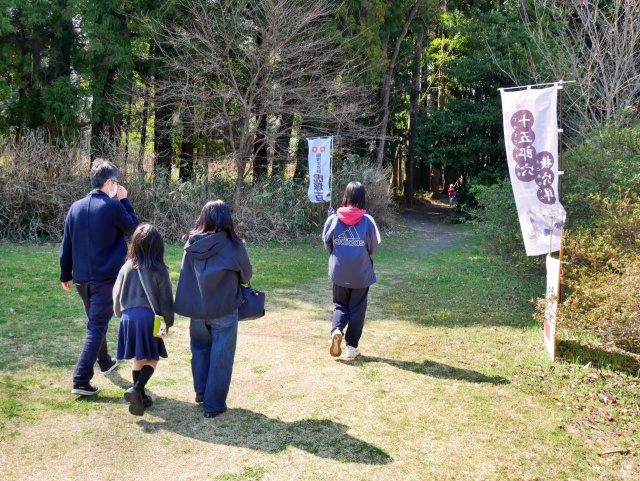 今日は、アズ、いちご、ひらりの3人で、虎塚古墳の案内ボランティアに行ってきました！
老若男女関わらず、私の想像の何倍もの方が訪れていました。遠いところで九州から来ていた方も…！📷

私自身も虎塚古墳に来る機会が少ないので、古墳について知ることができました📷️
hlc-smile4u.sakura.ne.jp/%e8%99%8e%e5%a…