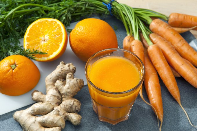 drkasenene's tweet image. Make a healthy drink from locally available vegetables and herbs. Use carrots, oranges, ginger and cucumber to make a healthy and yet energizing drink. 

The ingredients are great for your eyes, immunity and can help in detoxifying the body. 

#detox 
#healthtips