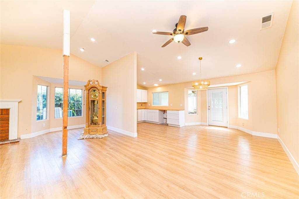 CastraRealty's tweet photo. Listing Address: 12012 Barclay, Moreno Valley, CA 92557
Listing Price: $519,900
Schedule a showing and request more information here: https://t.co/leFnzcMeKW https://t.co/5LgO83ywiv