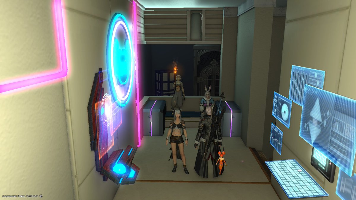 LSメンバーのふぃば大先生がハウジング代行してくれて要望以上のクオリティ高いすぎのお部屋を作ってくれた🏚️
ふぃばさんには感謝しかないです！
本当にありがとうございます🥲
完成したお部屋で記念📸
すぐにLSメンバーかけつけてくれて
ありがとうございました！