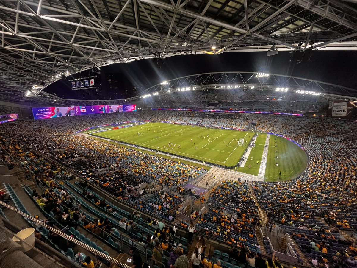 Chris Mitchell tweet media