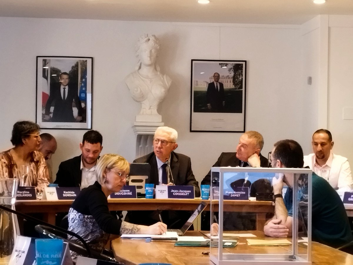 Val-de-Reuil 27 tweet media