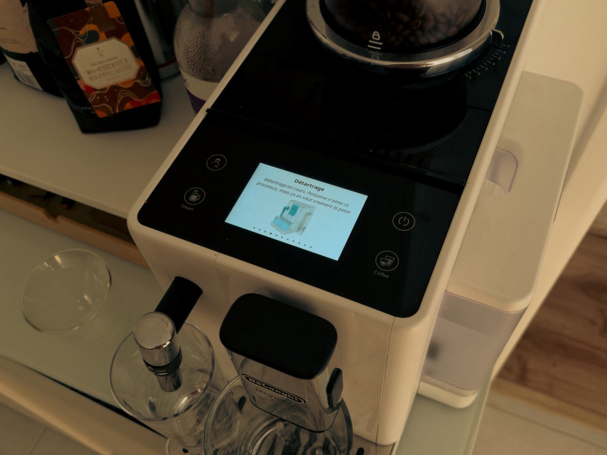 Powlisher tweet media