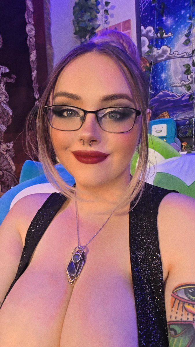 WetGirlsPromo tweet media