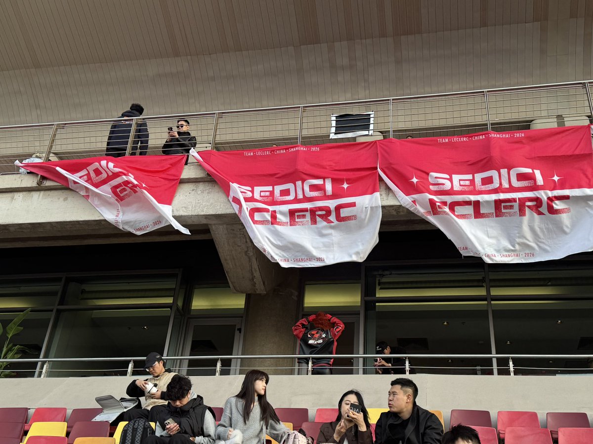 Sy07_01_'s tweet photo. 中国站拍的…Lec真的好帅 https://t.co/25W16YrvtO