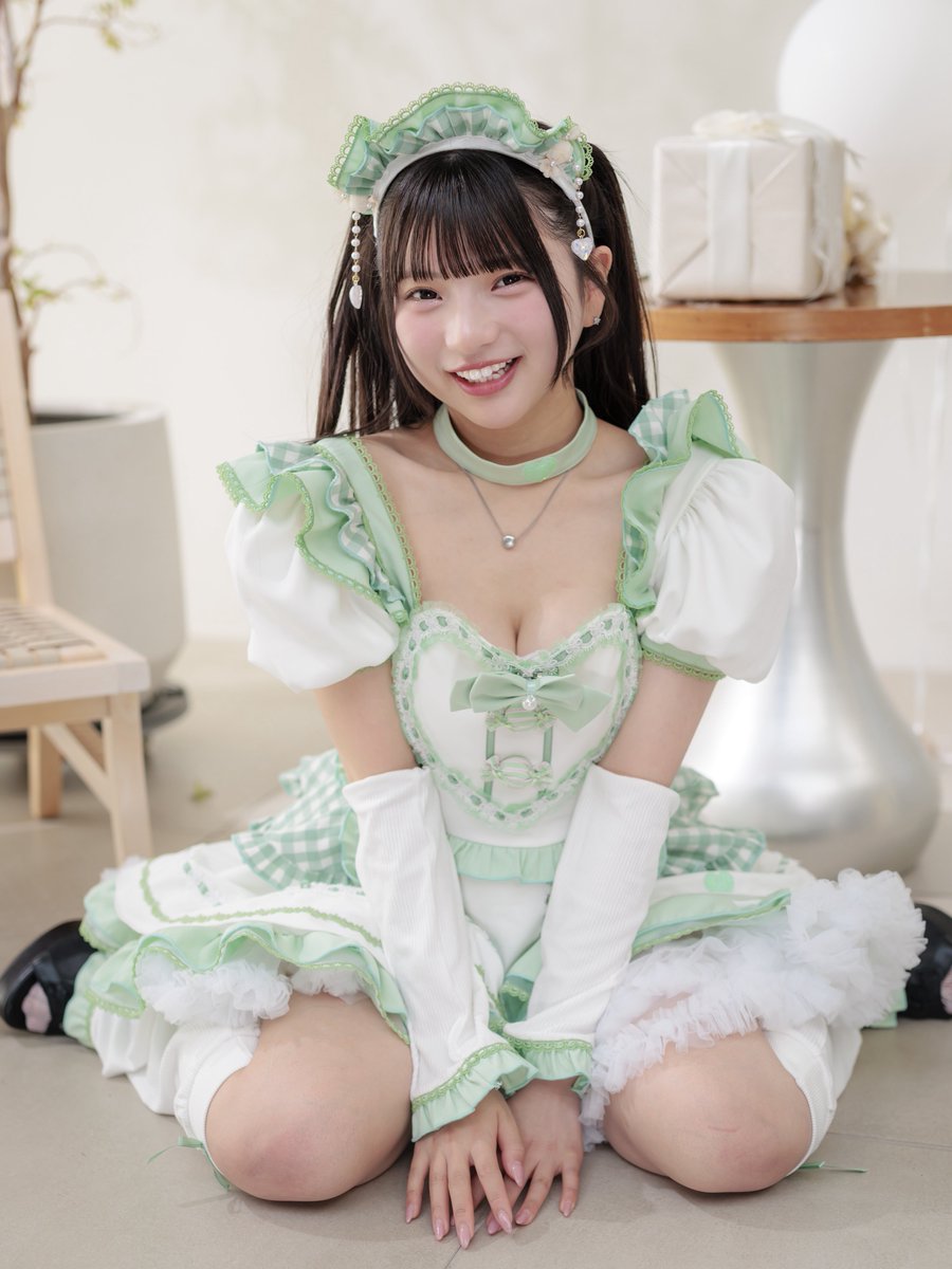 2026/3/21 都内
マリームーン撮影会
#Malymoon撮影会 
#マリームーン 
姫野ひなのちゃん
まさか複数部当選するとは思ってなかったのですが複数部当たっててよかった。かわいいな…👀