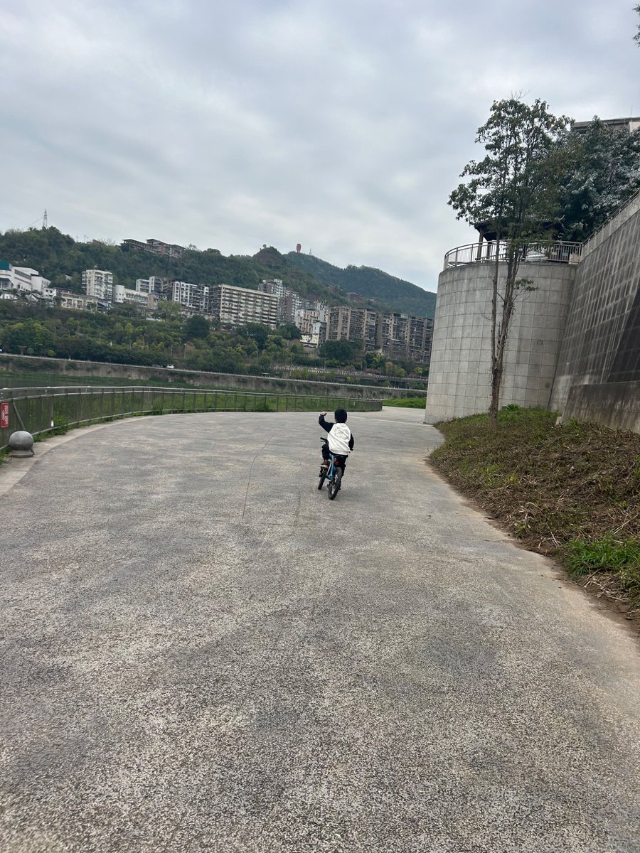 May8215351 tweet media