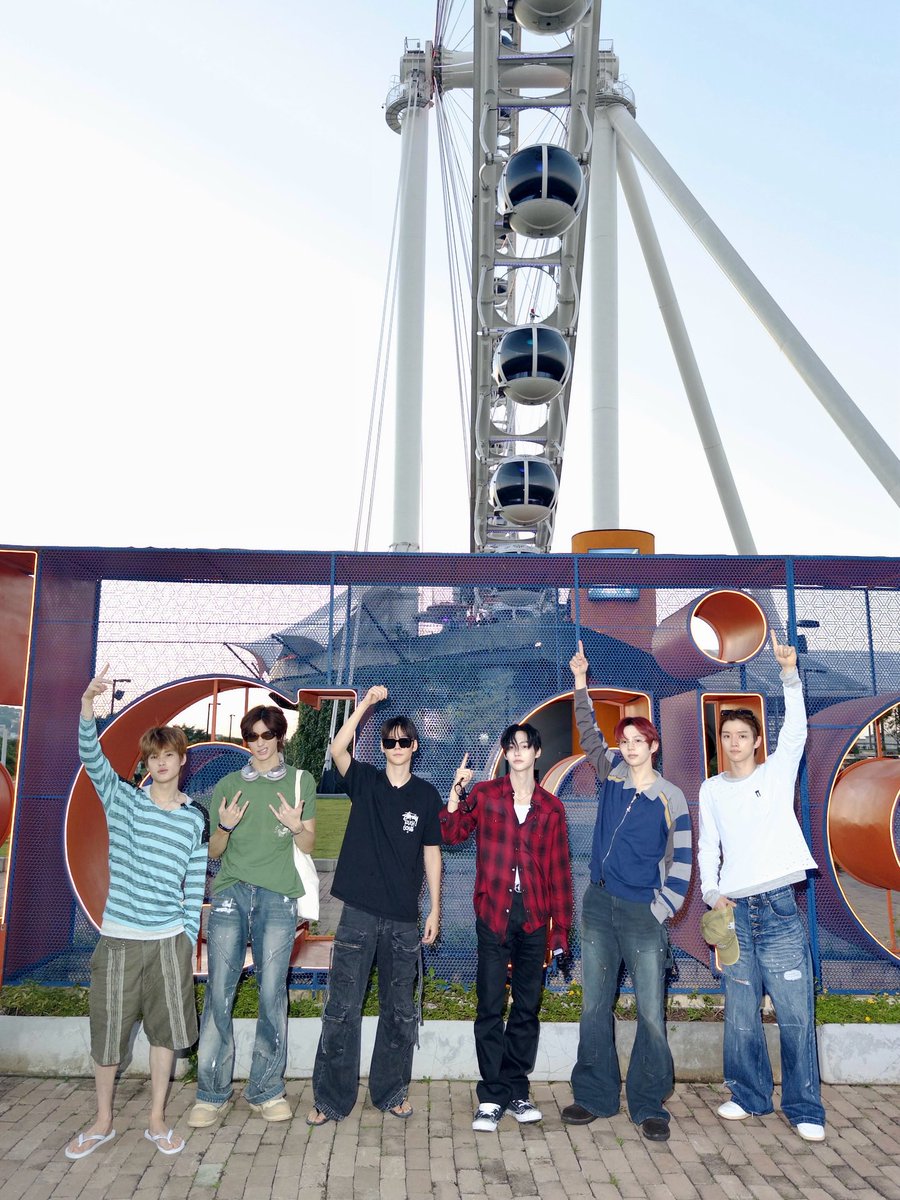 𝙟𝙚𝙩 (@_rlo_seok) on Twitter photo 