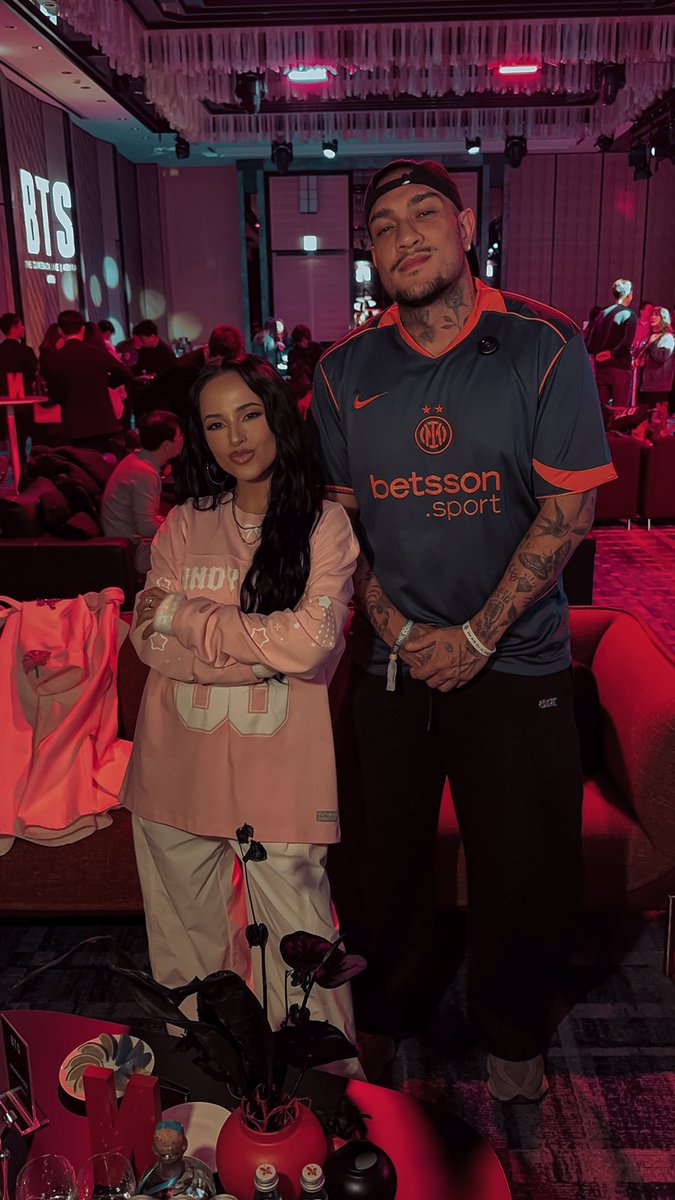 <a href="/iambeckyg/">Becky G</a> 🤍