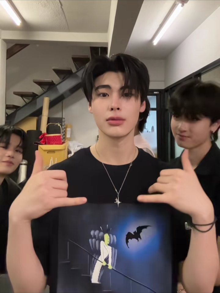 rainyseason tweet media