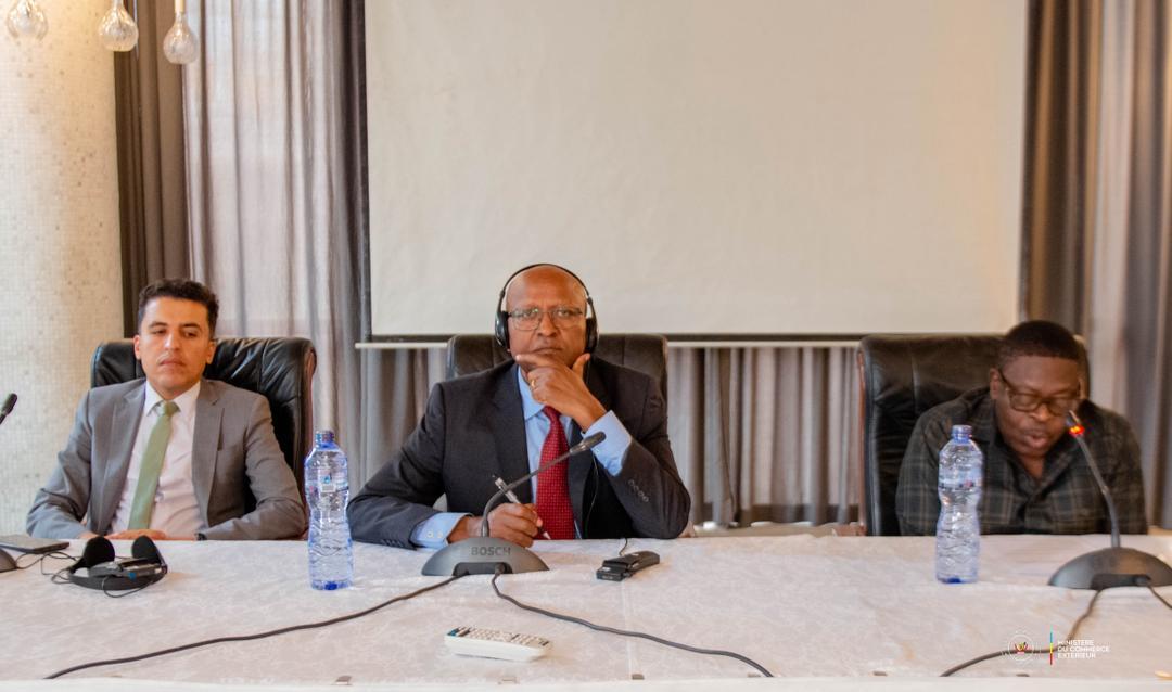 Cap vers la Gouvernance de Précision : Succès de la première étape de formation PCI à Kinshasa

​La première étape de la feuille de route RDC-CNUCED a été franchie avec succès. Les 19 et 20 mars 2026, le Ministère du Commerce Extérieur a tenu à Kinshasa la session nationale de