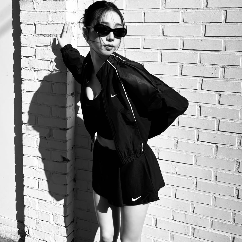 alicia tweet media