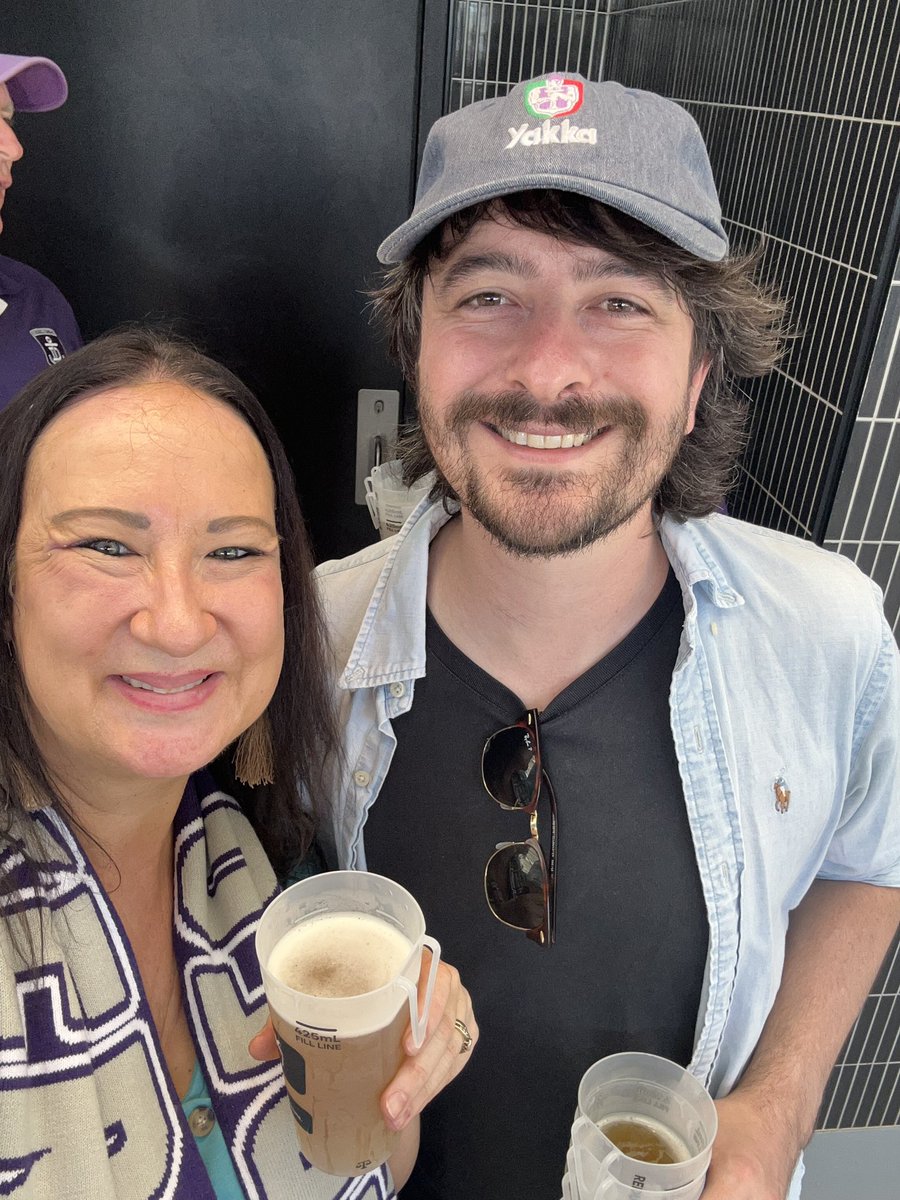 Freopics_ tweet media