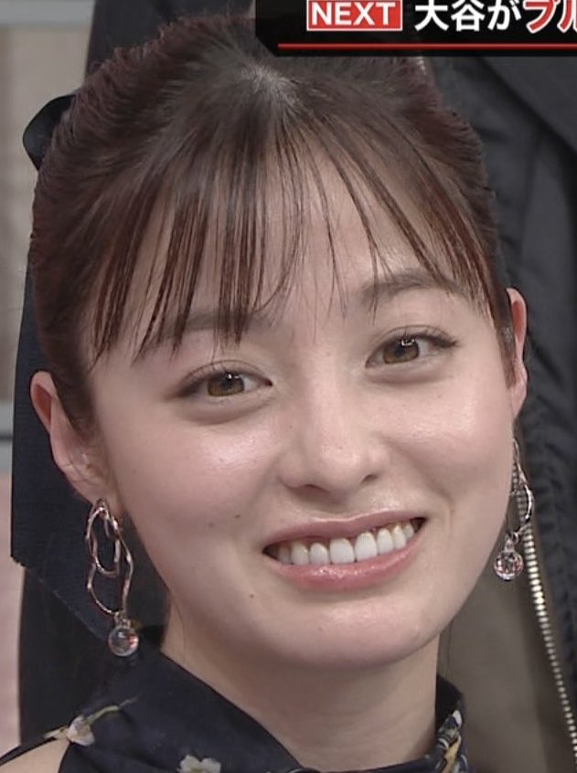 環奈のお肌好き💕💕💕💕 https://t.co/z7WhJf4R77