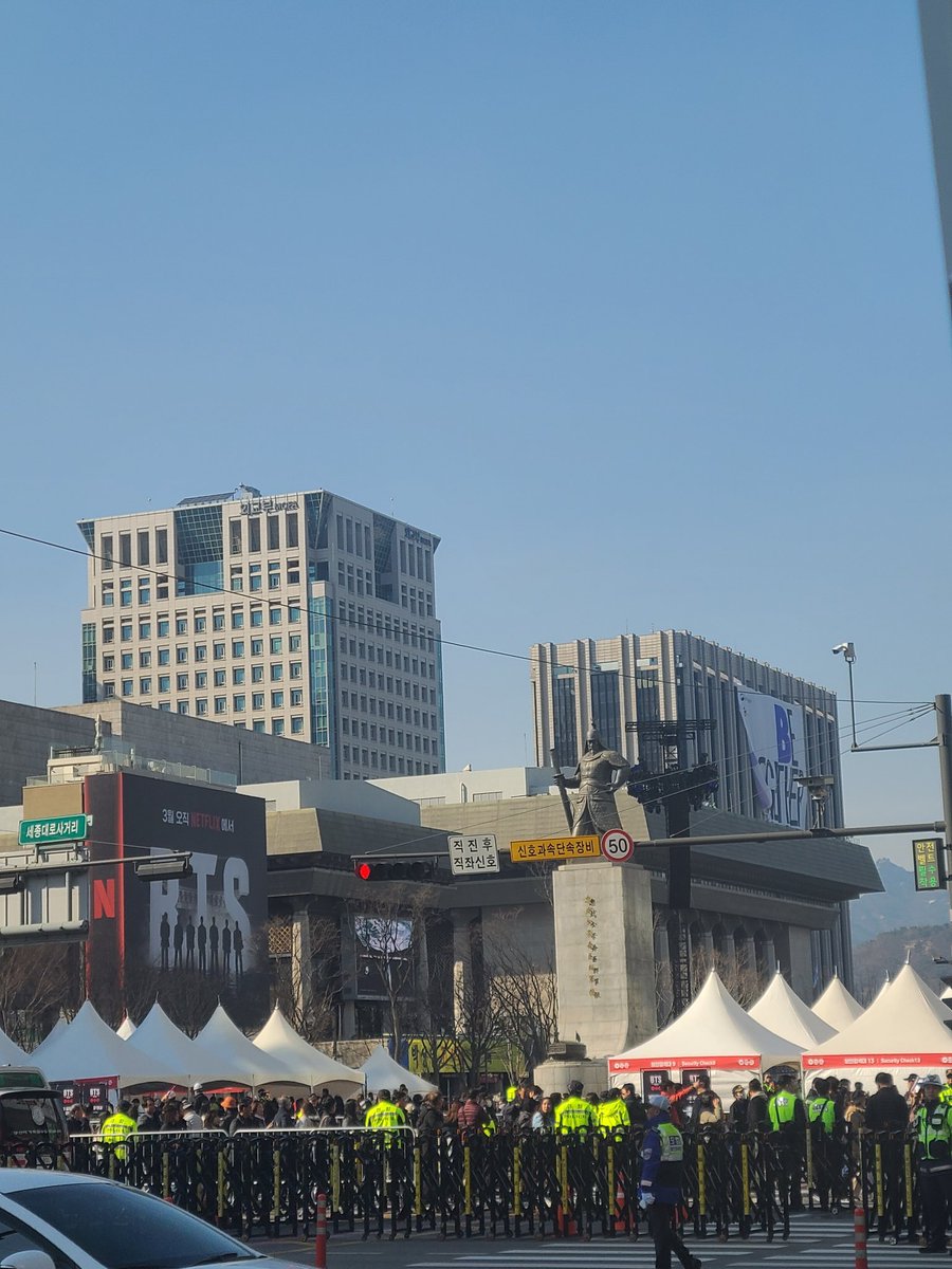 싸르트름 tweet media