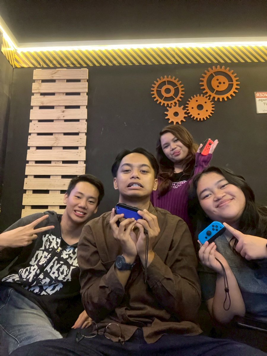 destarrrr✨ tweet media