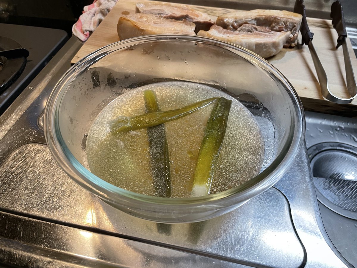 unknown15115918's tweet photo. 角煮の本体
肉はおまけまである https://t.co/jRnRxNeOSC