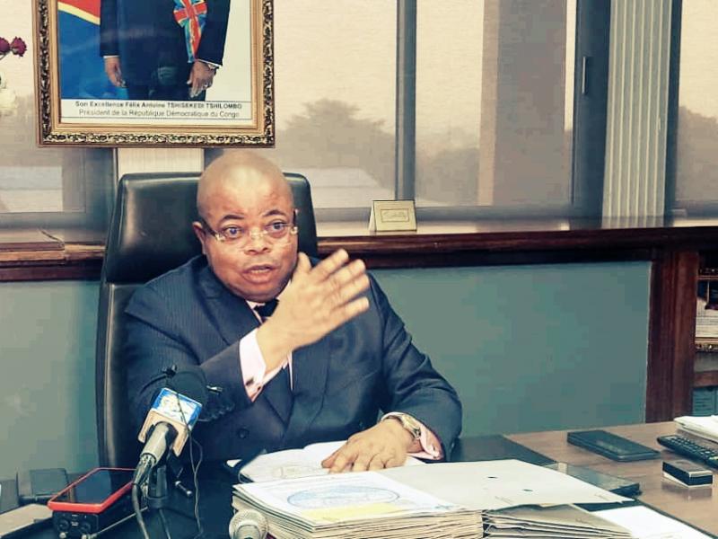 SergeKambala243's tweet photo. URGENT : 

Le DG de la DGI en RDC Barnabé Mwakadi a donné 120 millions USD à une entreprise privée pour un marché sans passer par la procédure normale de passation des marchés. Une entreprise qui n'a aucune référence. CENAREF, @IgfRdc , COUR DES COMPTES , @Cour_constRdc https://t.co/cZUSXJTHSu