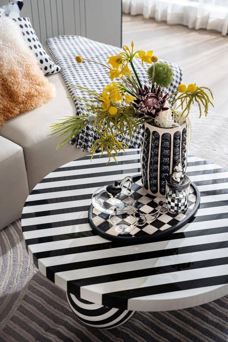 Manon canard hippie tweet media