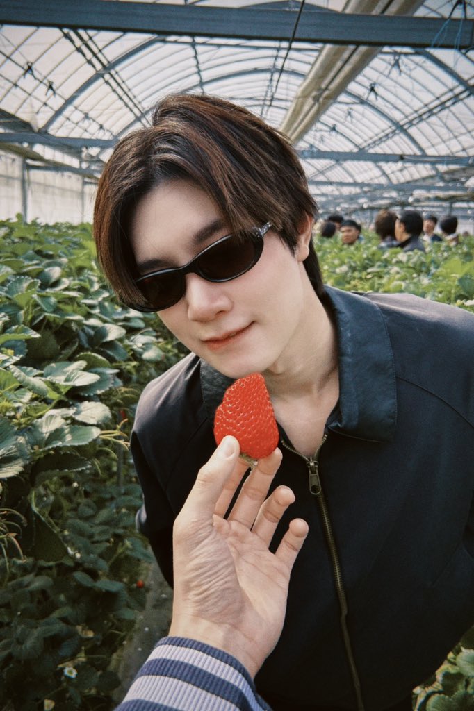 Pure sweetness 🍓

#DMDChillDayInJapan